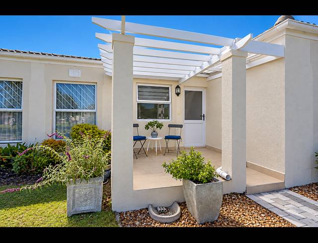 3 BEDROOM GATED ESTATE FOR SALE IN SUNNINGDALE
